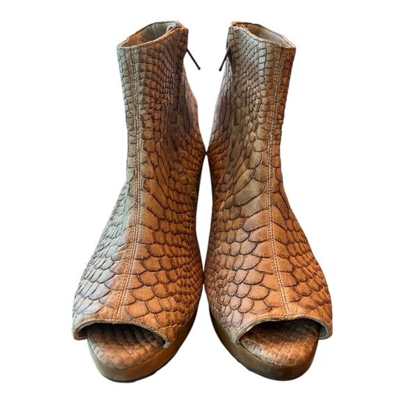 Salpy Artisan Leather Snakeskin Wood Heel Boots Terri Heel Size 7.5 Cocoa Brown - Picture 5 of 6